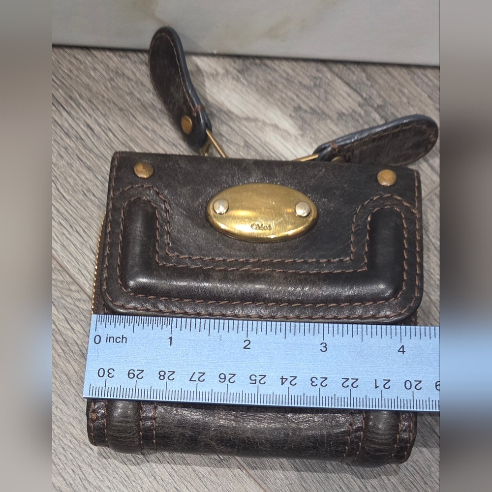 Chloé Brown Leather Wallet With Gold Hardware - Picture 15 of 15